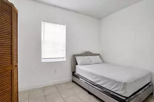 250 NW 83rd St, Miami, FL 33150 - Photo 32