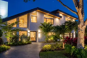 3001 NE 52nd St, Lighthouse Point, FL 33064 - Photo 2