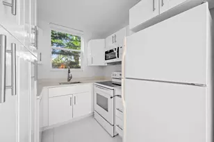 401 Peruvian Ave, Palm Beach, FL 33480 - Photo 24