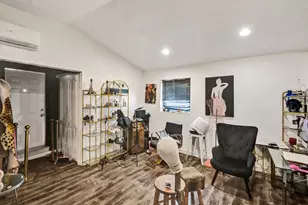 640 NE 160th St, Miami, FL 33162 - Photo 12