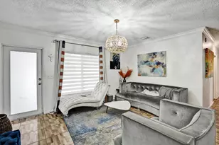 640 NE 160th St, Miami, FL 33162 - Photo 2