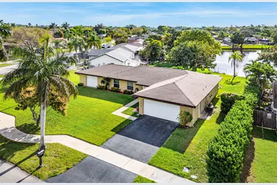 1000 SW 127th Terrace, Davie, FL 33325 - Photo 2