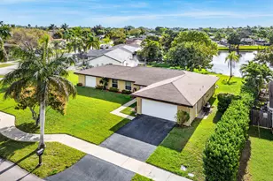 1000 SW 127th Terrace, Davie, FL 33325 - Photo 2