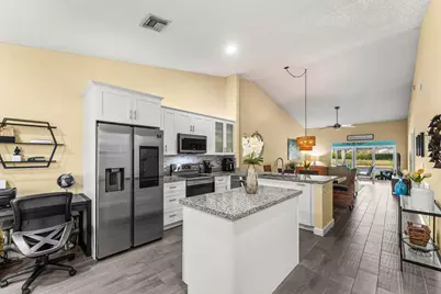 12195 Forest Greens Drive, Boynton Beach, FL 33437 - Photo 8