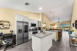 12195 Forest Greens Dr, Boynton Beach, FL 33437 - Photo 8