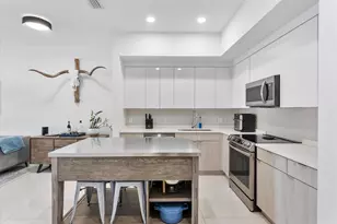 1482 NE 34th St, Oakland Park, FL 33334 - Photo 8