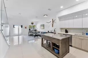 1482 NE 34th St, Oakland Park, FL 33334 - Photo 4