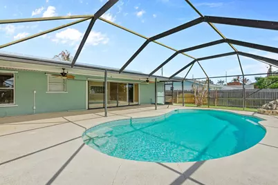 480 SE Evergreen Terrace, Port Saint Lucie, FL 34983 - Photo 10