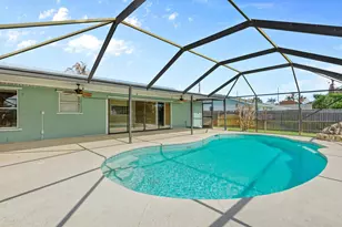 480 SE Evergreen Terrace, Port Saint Lucie, FL 34983 - Photo 10