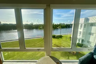 7 Colonial Club Dr, Boynton Beach, FL 33435 - Photo 4