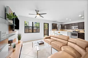 8440 Lakeview Trail, Parkland, FL 33076 - Photo 2