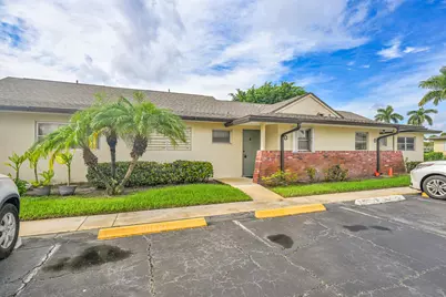 4796 Cresthaven Boulevard #B, West Palm Beach, FL 33415 - Photo 2