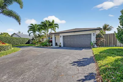 3876 NW 8th Street, Delray Beach, FL 33445 - Photo 2