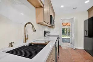 371 W 34th St, Riviera Beach, FL 33404 - Photo 12