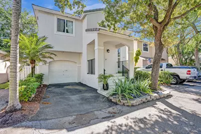 9841 NW 9th Court, Plantation, FL 33324 - Photo 2