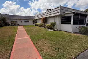 43 Valencia B, Delray Beach, FL 33446 - Photo 4