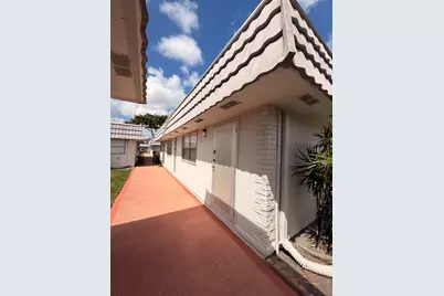 43 Valencia B, Delray Beach, FL 33446 - Photo 6