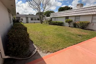 43 Valencia B, Delray Beach, FL 33446 - Photo 8