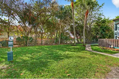 22380 Pineapple Walk Drive, Boca Raton, FL 33433 - Photo 12