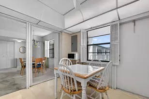 501 SW 11th Pl, Boca Raton, FL 33432 - Photo 12