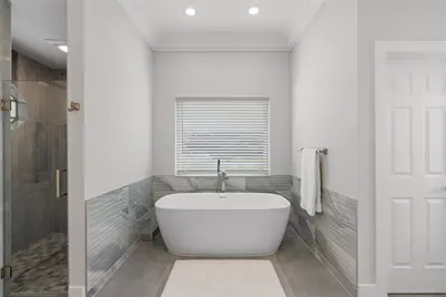9010 Gardens Glen Circle, Palm Beach Gardens, FL 33418 - Photo 8