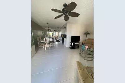 427 Grantham B, Deerfield Beach, FL 33442 - Photo 4