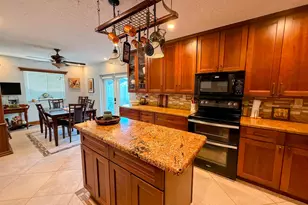 5361 NW 31st St, Margate, FL 33063 - Photo 12