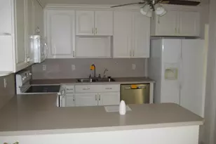 1619 Laurel Leaf Ln, Fort Pierce, FL 34950 - Photo 10