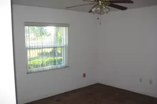 1619 Laurel Leaf Ln, Fort Pierce, FL 34950 - Photo 16