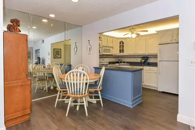 305 Knotty Pine Circle #D-2, Greenacres, FL 33463 - Photo 6