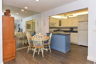 305 Knotty Pine Cir, Greenacres, FL 33463 - Photo 6