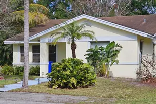 13835 N 49th St Street N, The Acreage, FL 33411 - Photo 2