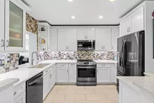 865 NE 5th St, Deerfield Beach, FL 33441 - Photo 12