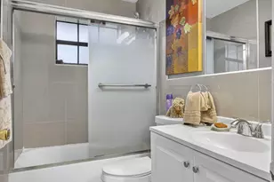 4296 Woodstock Dr, West Palm Beach, FL 33409 - Photo 40