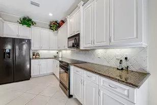 7775 Ocean Sunset Dr, Lake Worth, FL 33467 - Photo 20