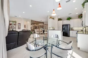 7775 Ocean Sunset Dr, Lake Worth, FL 33467 - Photo 10