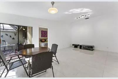 153 Meadows Drive, Boynton Beach, FL 33436 - Photo 10