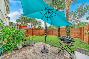 4656 Silver Saw Ln, Lake Worth, FL 33463 - Photo 2