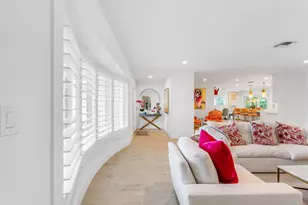 2720 Cardinal Cir, Gulf Stream, FL 33483 - Photo 4