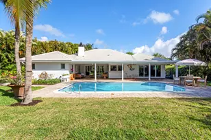 2720 Cardinal Cir, Gulf Stream, FL 33483 - Photo 28