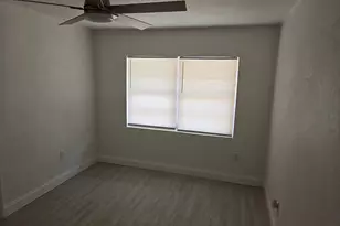 815 Dundas Ct, Fort Pierce, FL 34950 - Photo 14