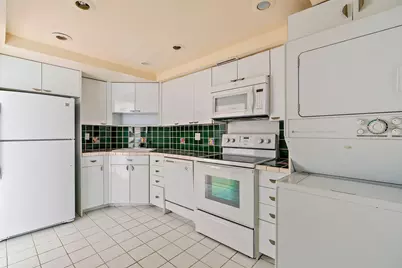 2400 Presidential Way #1706, West Palm Beach, FL 33401 - Photo 8