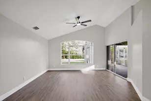 3037 Casa Rio Ct, Riviera Beach, FL 33418 - Photo 10