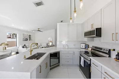 1902 Seville, Margate, FL 33063 - Photo 16