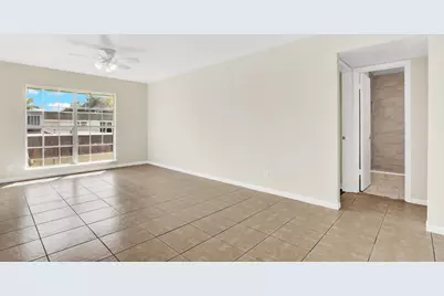 10249 N Military Trail #Apt 201, Palm Beach Gardens, FL 33410 - Photo 8
