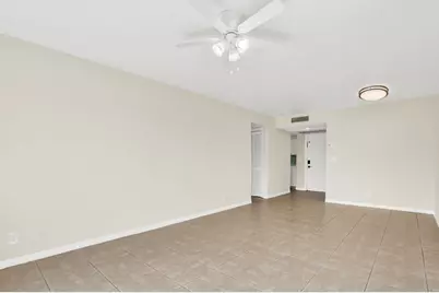 10249 N Military Trail #Apt 201, Palm Beach Gardens, FL 33410 - Photo 10