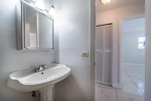 1028 SW 2nd St, Miami, FL 33130 - Photo 14