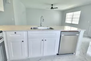 137 Normandy C, Delray Beach, FL 33484 - Photo 10