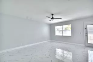 137 Normandy C, Delray Beach, FL 33484 - Photo 2