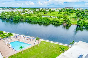 18 Colonial Club Dr, Boynton Beach, FL 33435 - Photo 1